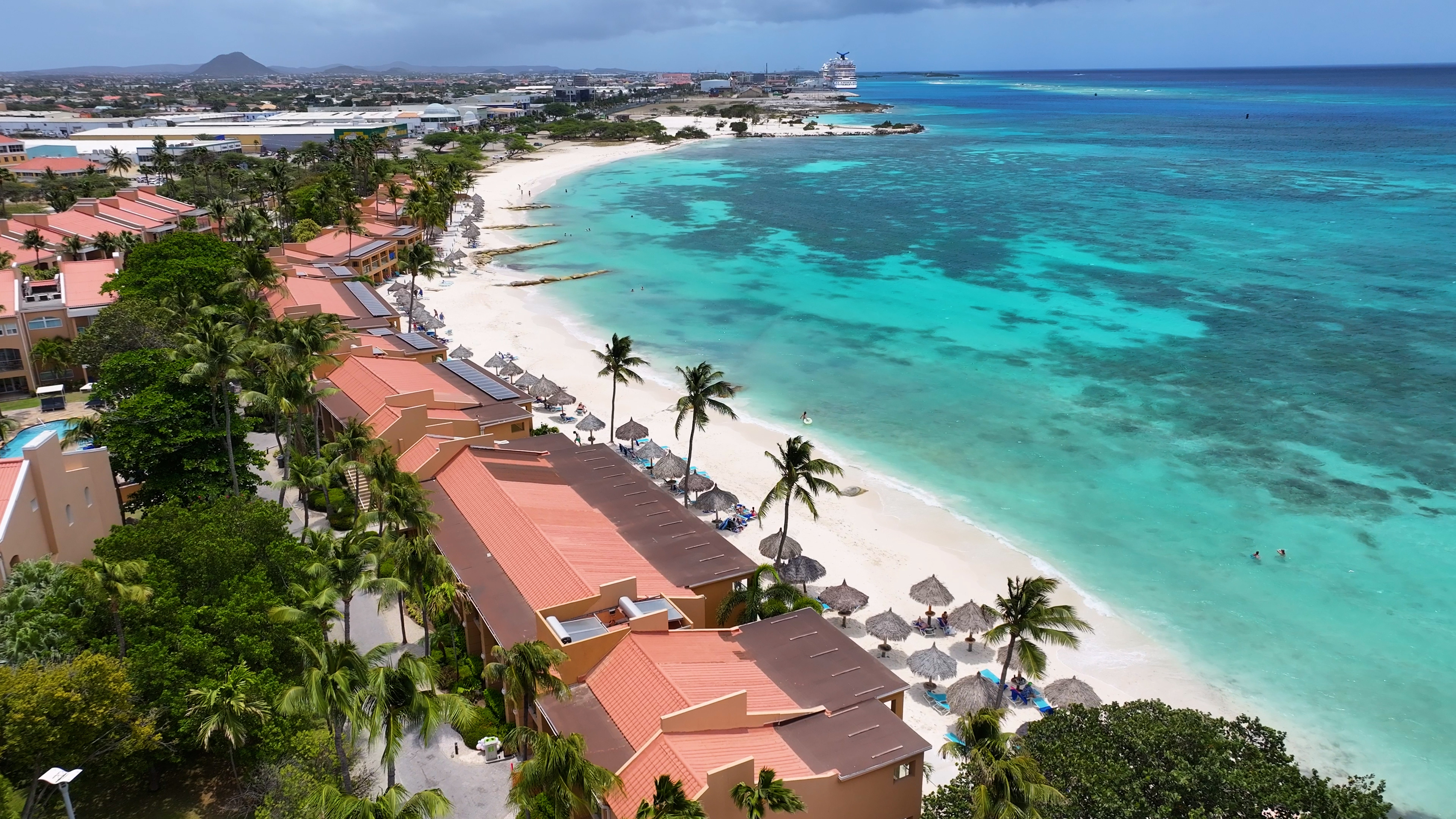 Aruba diversifica los turistas que la visitan